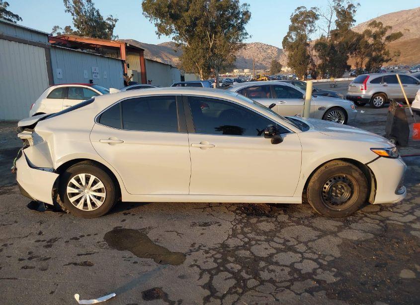 Photo 13 of 2024 Toyota Camry HYBRID LE (VIN 4T1C31AK9RU068695)