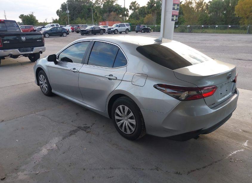 Photo 3 of 2024 Toyota Camry HYBRID LE (VIN 4T1C31AK9RU629414)