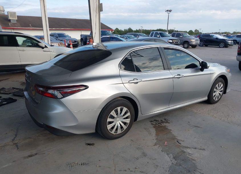 Photo 4 of 2024 Toyota Camry HYBRID LE (VIN 4T1C31AK9RU629414)