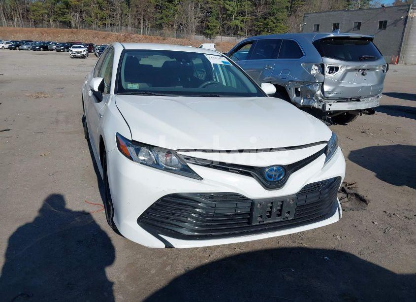 Photo 12 of 2020 Toyota Camry LE HYBRID (VIN 4T1C31AKXLU527708)