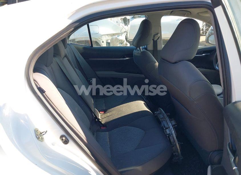 Photo 8 of 2020 Toyota Camry LE HYBRID (VIN 4T1C31AKXLU527708)