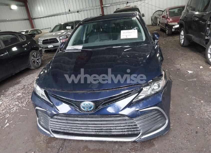 Photo 12 of 2021 Toyota Camry LE HYBRID (VIN 4T1C31AKXMU548706)