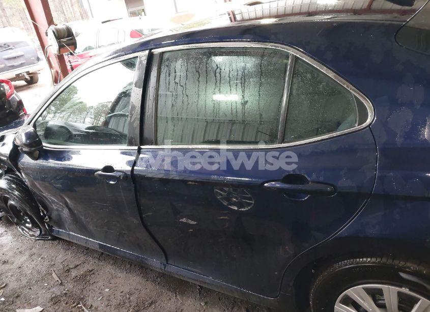 Photo 14 of 2021 Toyota Camry LE HYBRID (VIN 4T1C31AKXMU548706)