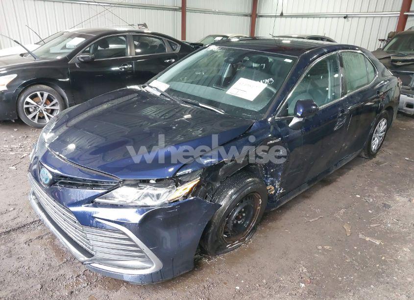 Photo 2 of 2021 Toyota Camry LE HYBRID (VIN 4T1C31AKXMU548706)