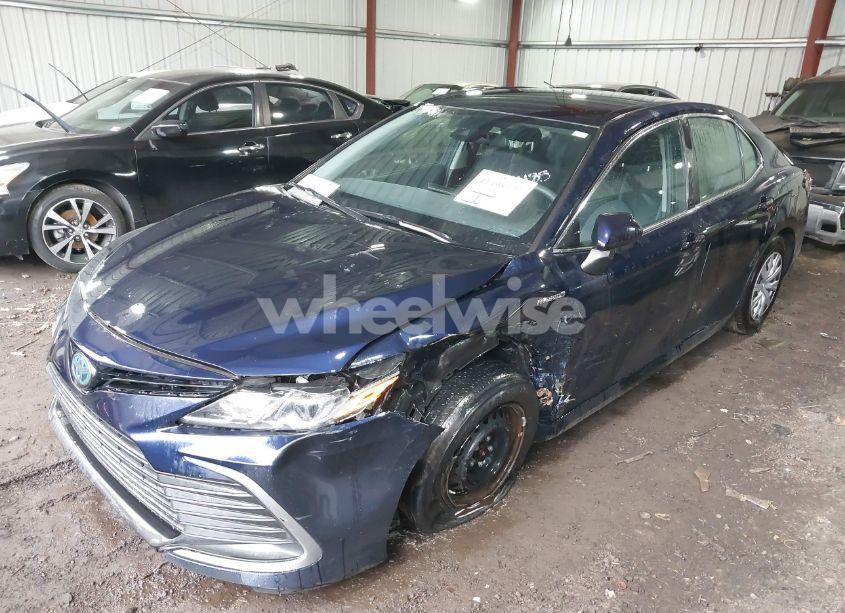 Photo 6 of 2021 Toyota Camry LE HYBRID (VIN 4T1C31AKXMU548706)