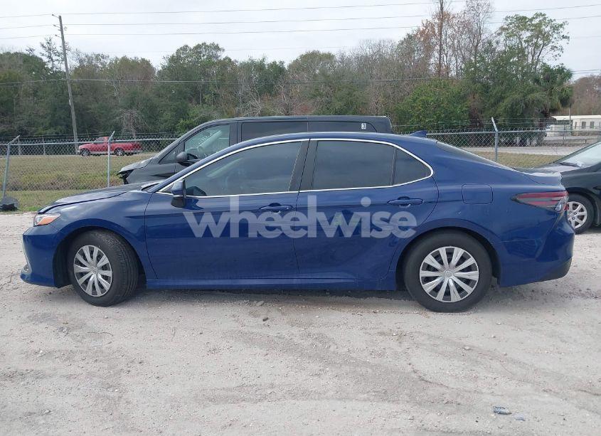 Photo 13 of 2023 Toyota Camry LE HYBRID (VIN 4T1C31AKXPU053832)