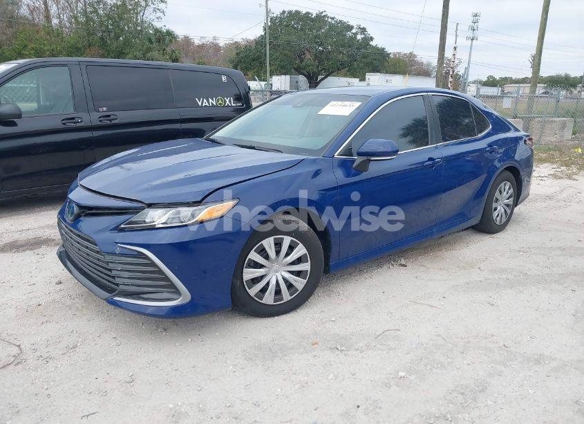 Photo 2 of 2023 Toyota Camry LE HYBRID (VIN 4T1C31AKXPU053832)