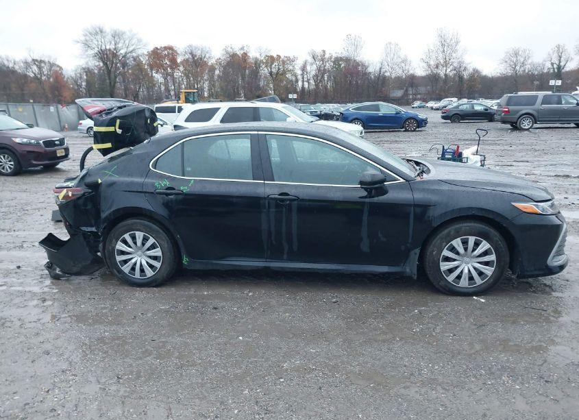 Photo 13 of 2024 Toyota Camry HYBRID LE (VIN 4T1C31AKXRU072464)