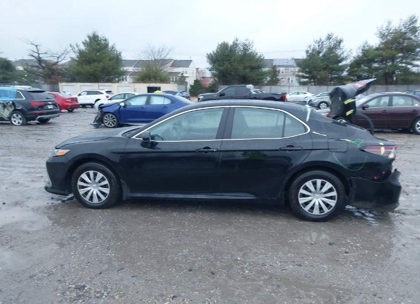 Photo 14 of 2024 Toyota Camry HYBRID LE (VIN 4T1C31AKXRU072464)