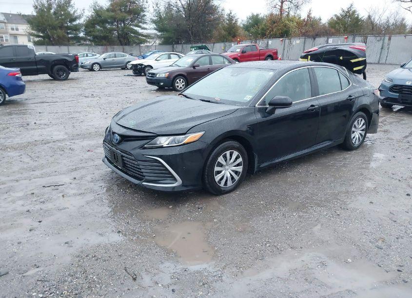 Photo 2 of 2024 Toyota Camry HYBRID LE (VIN 4T1C31AKXRU072464)