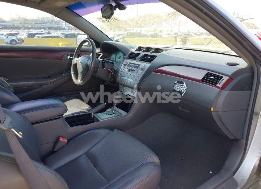 Photo 5 of 2005 Toyota Camry SOLARA SLE V6 (VIN 4T1CA30P35U054736)