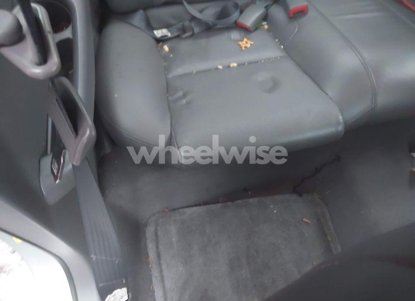 Photo 8 of 2005 Toyota Camry SOLARA SLE V6 (VIN 4T1CA30P55U044550)