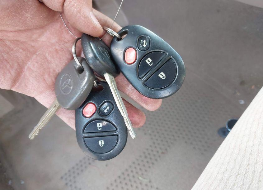 Photo 7 of 2007 Toyota Camry SOLARA SE (VIN 4T1CE30P97U760956)