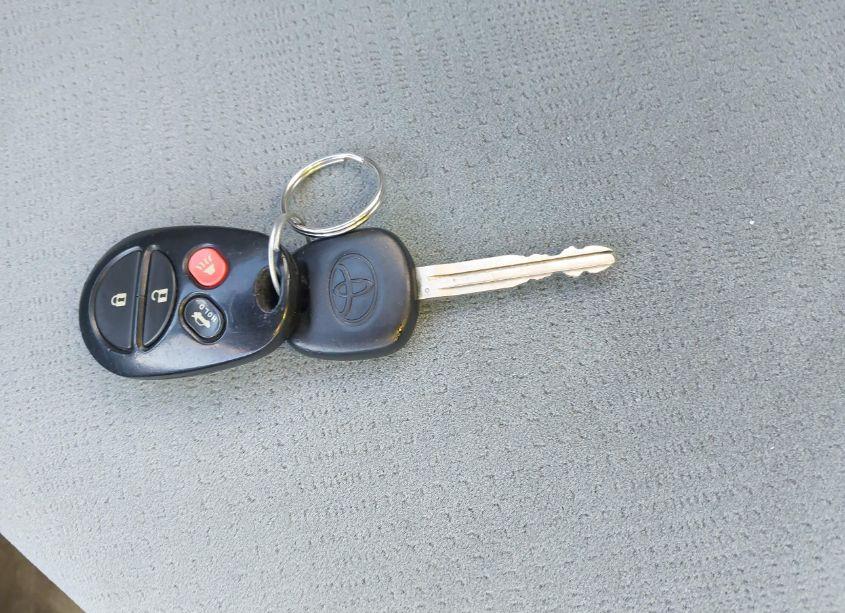 Photo 11 of 2005 Toyota Camry SOLARA SE (VIN 4T1CE38P05U522754)