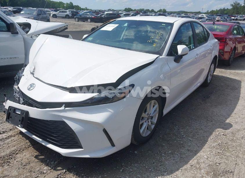 Photo 2 of 2025 Toyota Camry LE (VIN 4T1DAACK0SU020757)