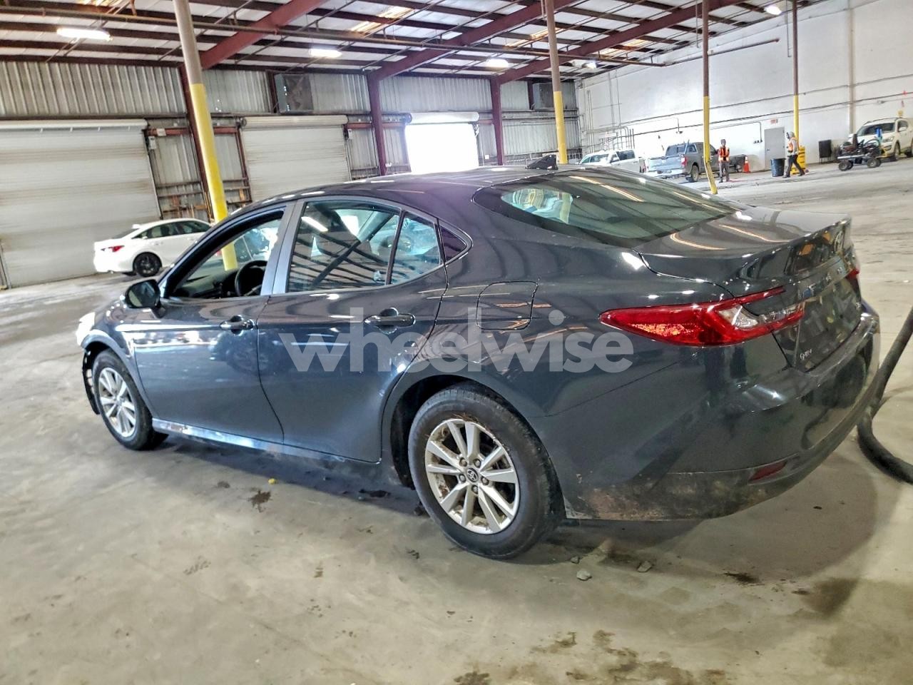 Photo 2 of 2025 TOYOTA CAMRY XSE (VIN 4T1DAACK0SU027319)