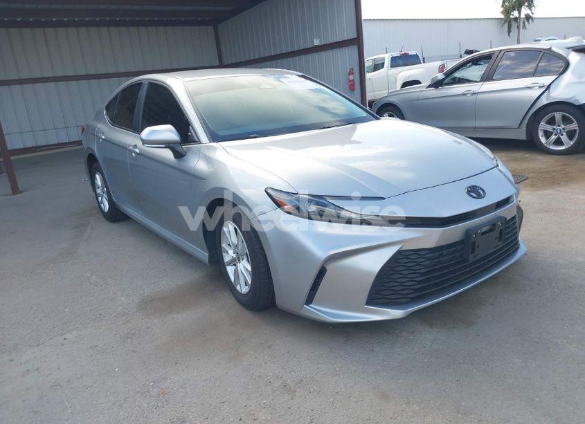 2025 Toyota Camry LE (VIN 4T1DAACK0SU071837) main photo