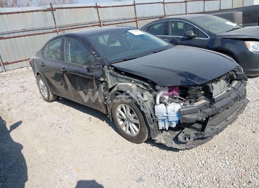 2025 Toyota Camry LE (VIN 4T1DAACK0SU086225) main photo