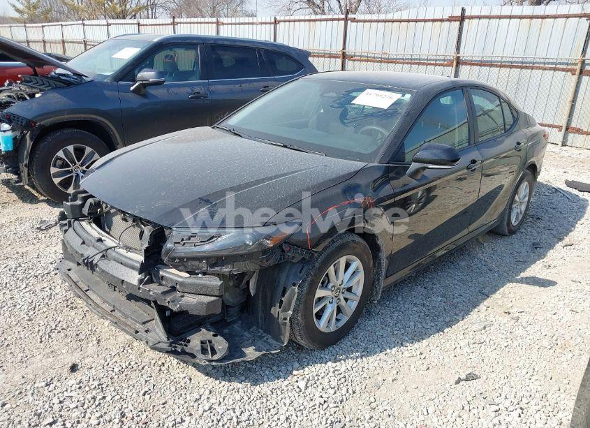 Photo 2 of 2025 Toyota Camry LE (VIN 4T1DAACK0SU086225)