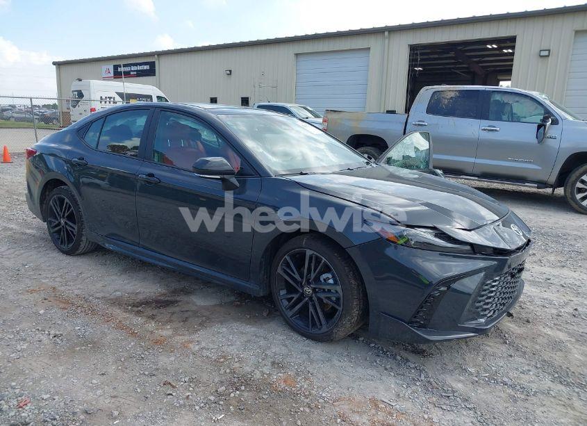 2025 Toyota Camry XSE (VIN 4T1DAACK0SU092624) main photo