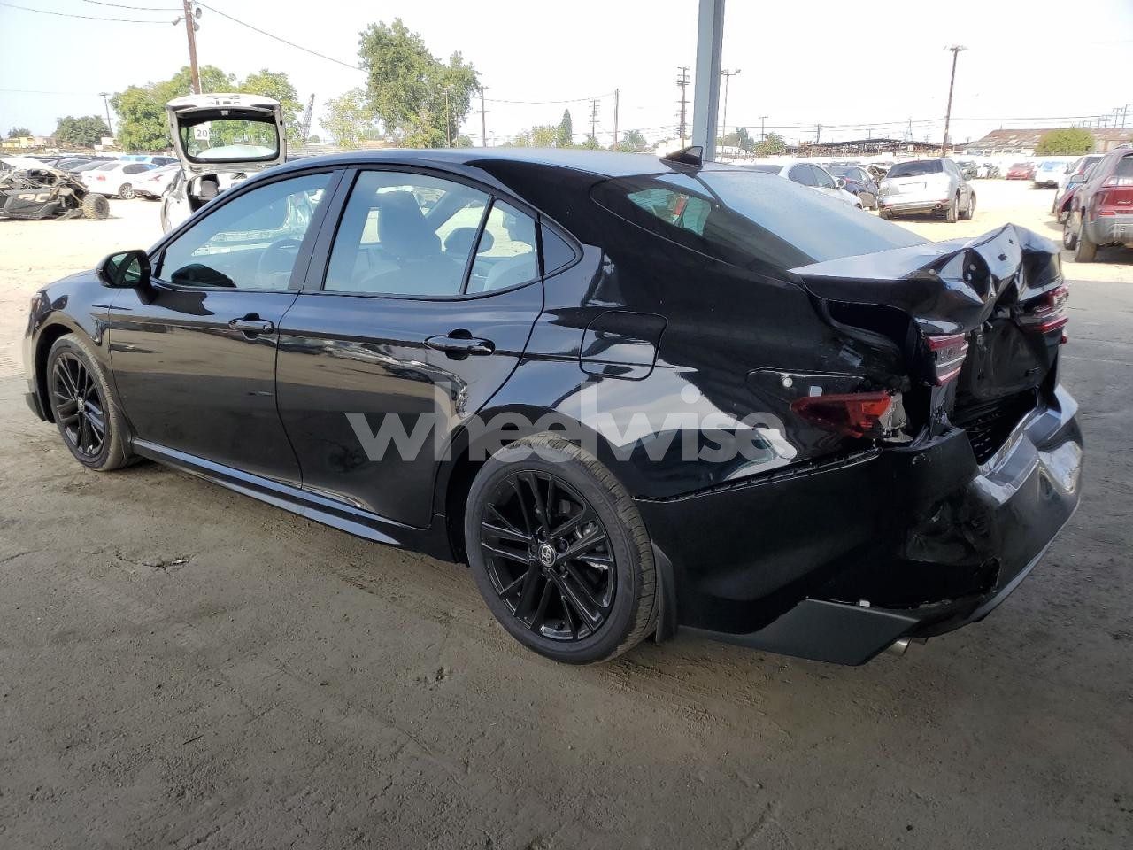 Photo 2 of 2025 TOYOTA CAMRY XSE (VIN 4T1DAACK0SU141868)