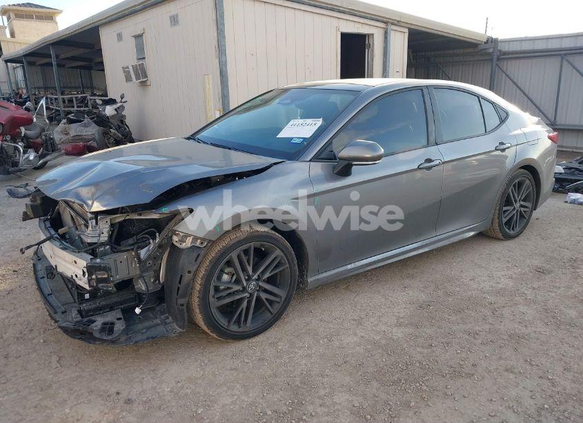 Photo 2 of 2025 Toyota Camry XSE (VIN 4T1DAACK0SU520529)