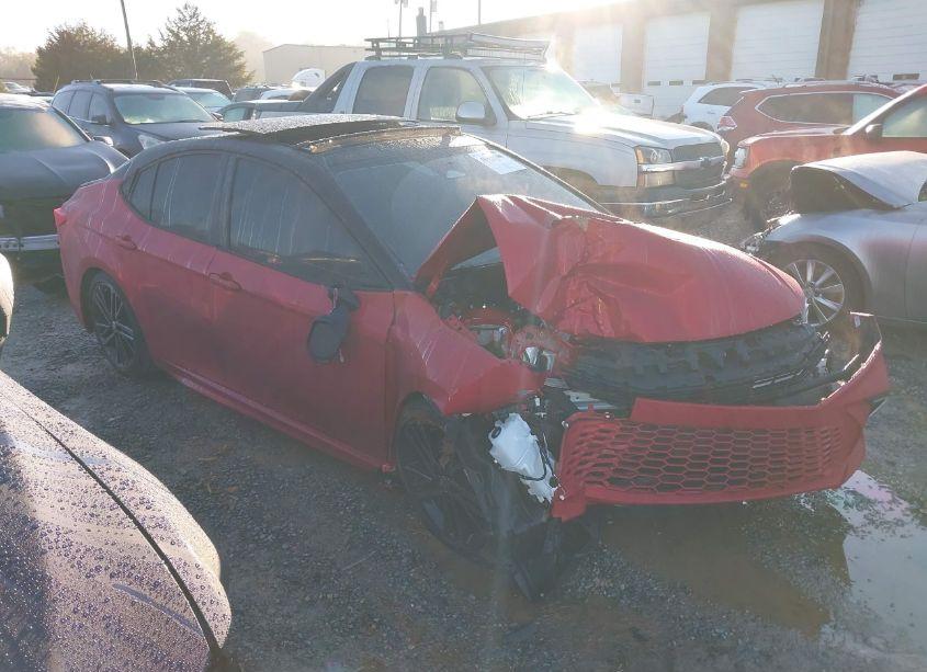 2025 Toyota Camry XSE (VIN 4T1DAACK1SU020556) main photo