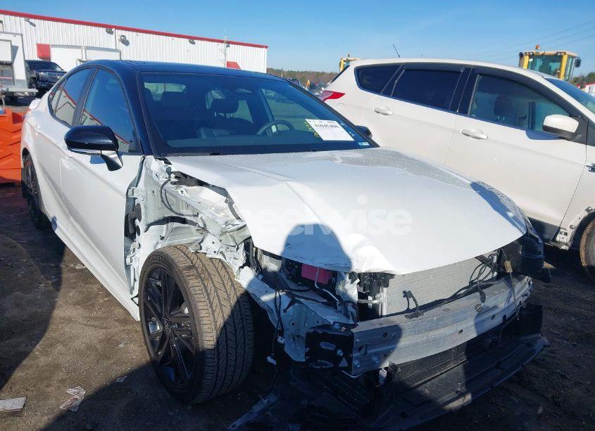 2025 Toyota Camry XSE (VIN 4T1DAACK1SU029953) main photo