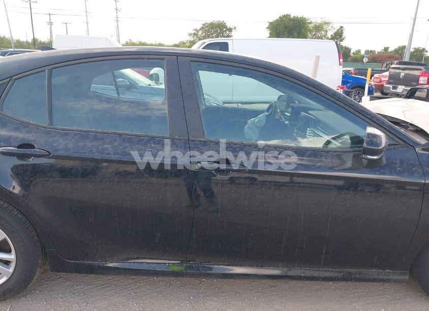 Photo 13 of 2025 Toyota Camry LE (VIN 4T1DAACK1SU103971)