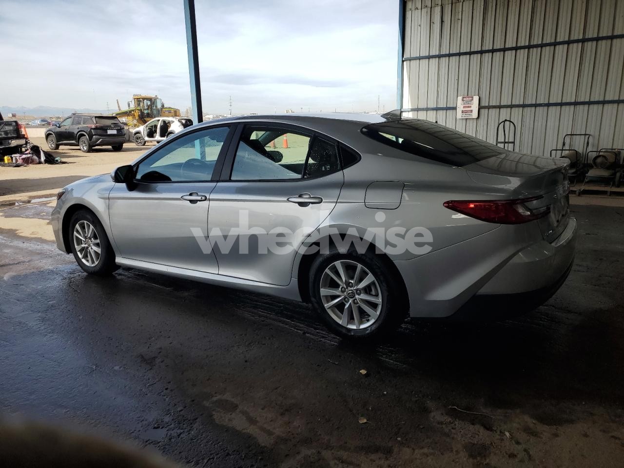 Photo 2 of 2025 TOYOTA CAMRY XSE (VIN 4T1DAACK1SU119359)