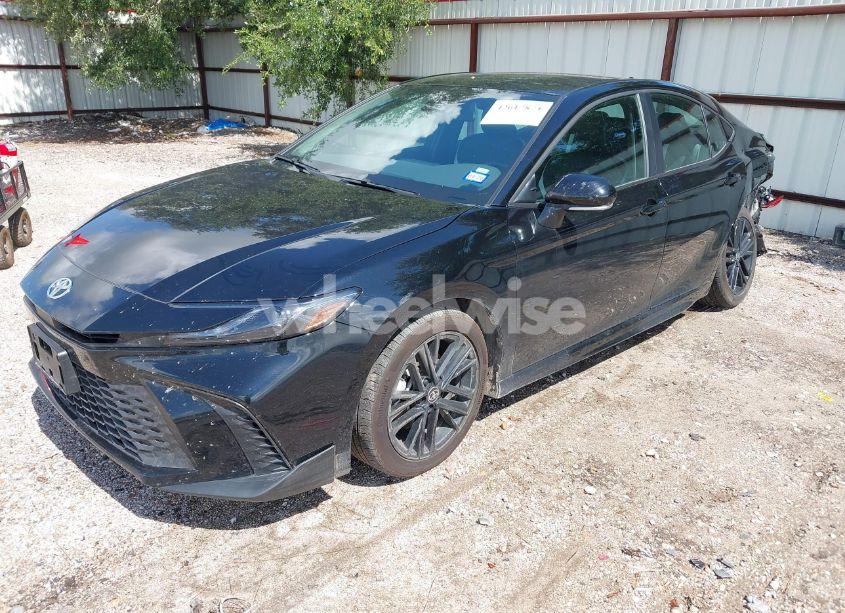 Photo 2 of 2025 Toyota Camry SE (VIN 4T1DAACK1SU500922)