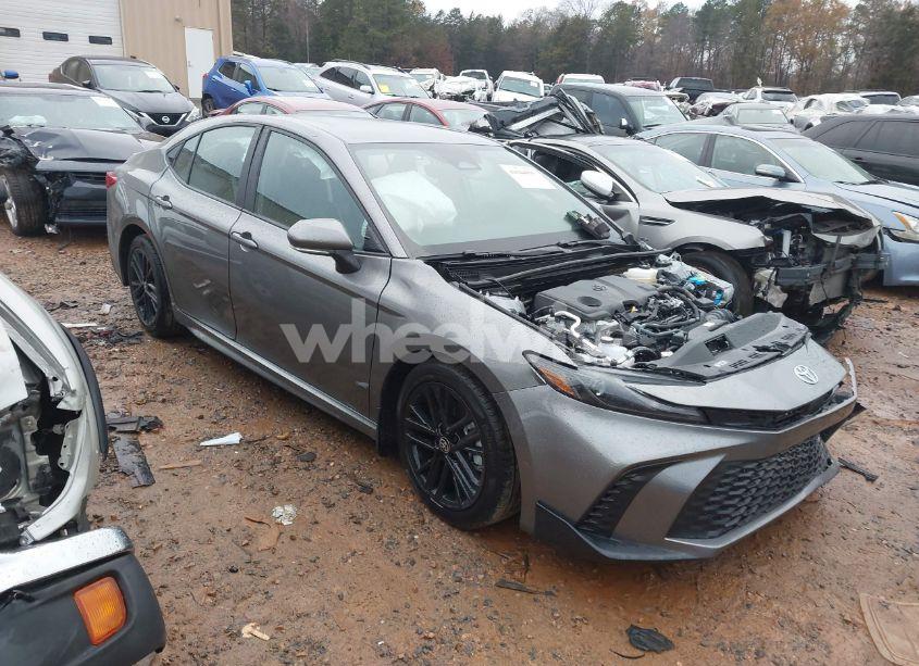 2025 Toyota Camry SE (VIN 4T1DAACK1SU527005) main photo