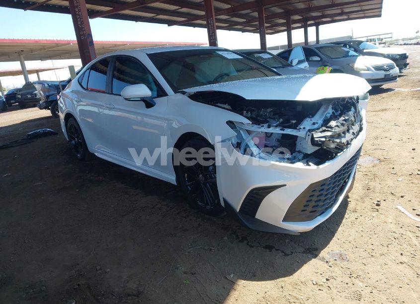 2025 Toyota Camry SE (VIN 4T1DAACK1SU541129) main photo