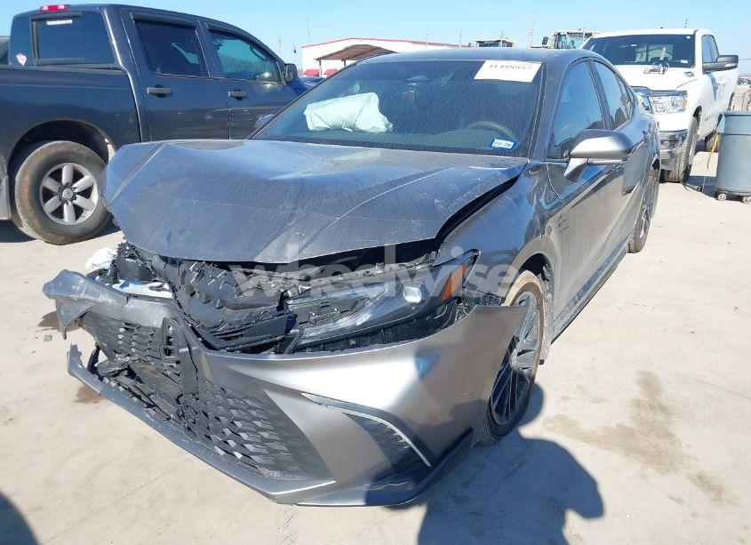 Photo 2 of 2025 Toyota Camry SE (VIN 4T1DAACK1SU542426)