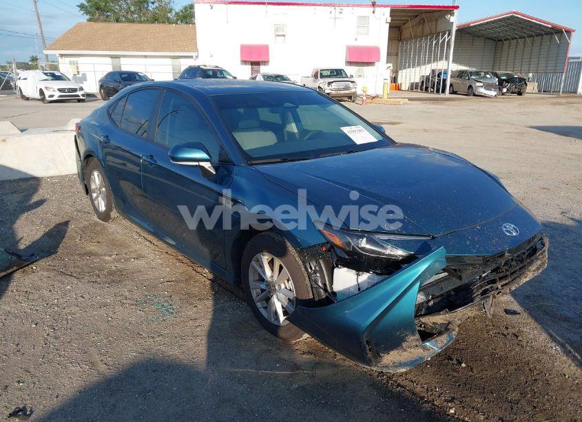 2025 Toyota Camry LE (VIN 4T1DAACK1SU568265) main photo