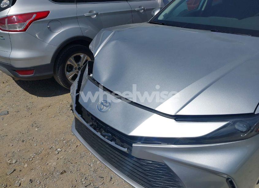 Photo 6 of 2025 Toyota Camry LE (VIN 4T1DAACK1SU593599)