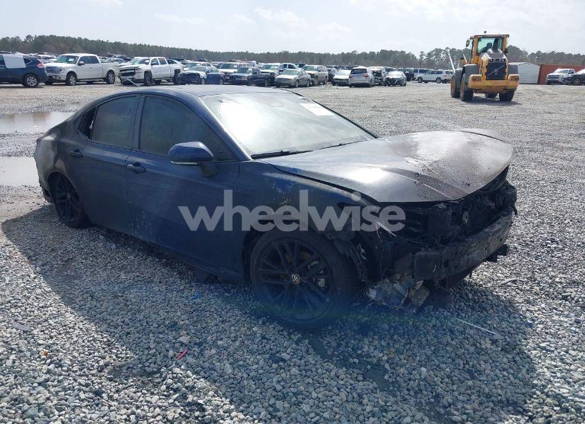 2025 Toyota Camry SE (VIN 4T1DAACK2SU007380) main photo