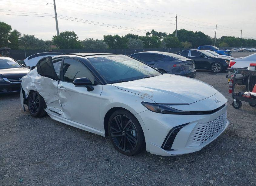 2025 Toyota Camry XSE (VIN 4T1DAACK2SU010862) main photo