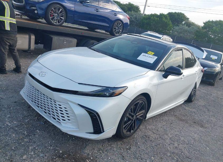 Photo 2 of 2025 Toyota Camry XSE (VIN 4T1DAACK2SU010862)