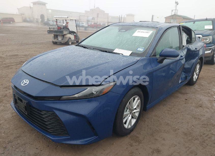Photo 2 of 2025 Toyota Camry LE (VIN 4T1DAACK2SU027337)