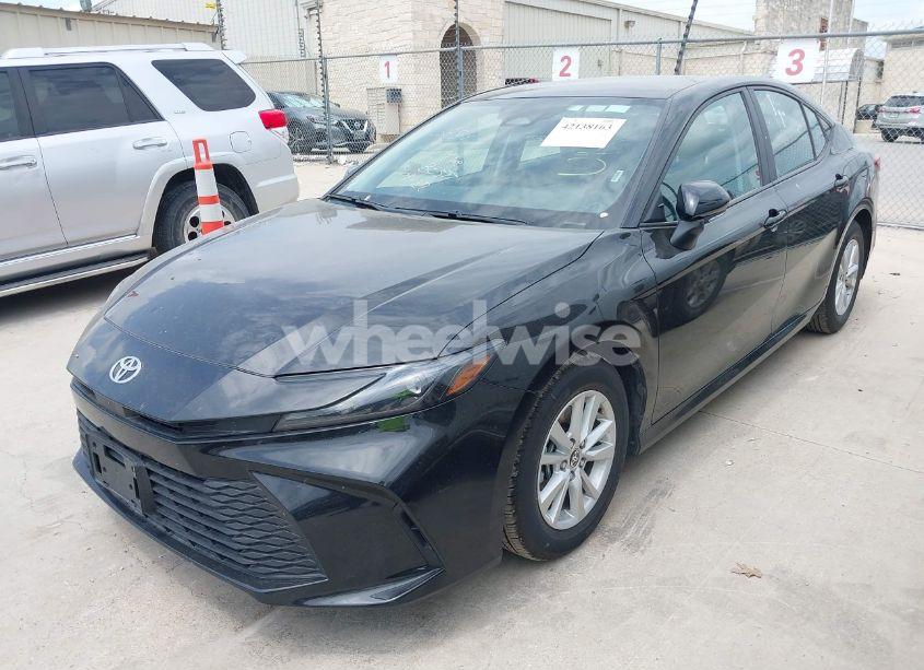 Photo 2 of 2025 Toyota Camry LE (VIN 4T1DAACK2SU032666)