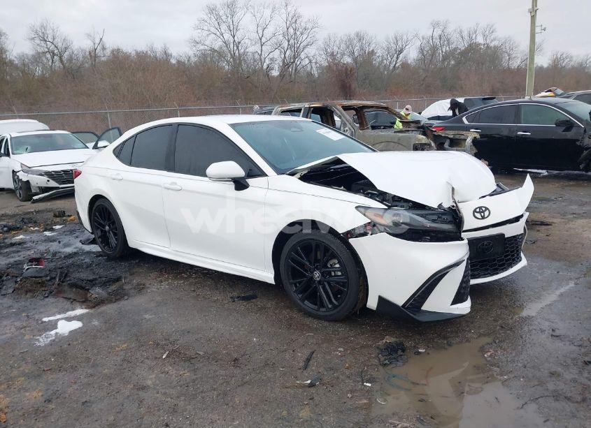 2025 Toyota Camry SE (VIN 4T1DAACK2SU035390) main photo