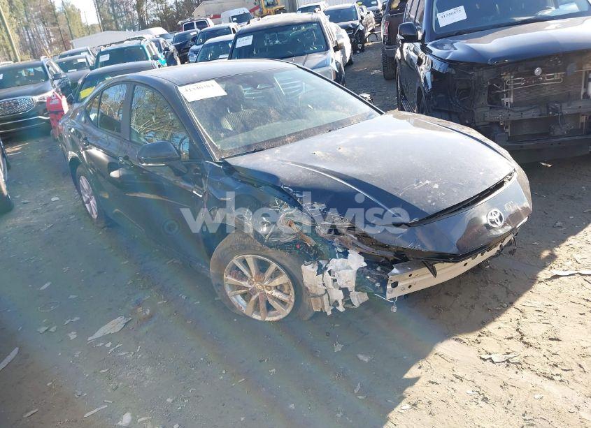 2025 Toyota Camry LE (VIN 4T1DAACK2SU041223) main photo