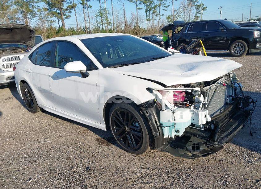 2025 Toyota Camry SE (VIN 4T1DAACK2SU048317) main photo