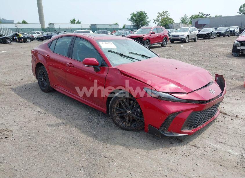 2025 Toyota Camry SE (VIN 4T1DAACK2SU053761) main photo