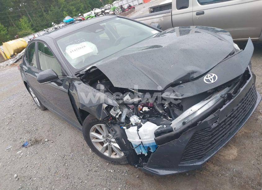 2025 Toyota Camry LE (VIN 4T1DAACK2SU116907) main photo
