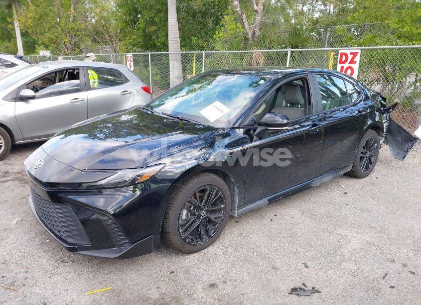 Photo 2 of 2025 Toyota Camry SE (VIN 4T1DAACK2SU513789)