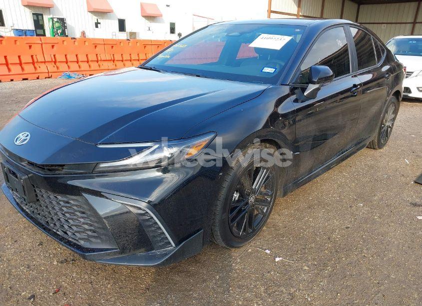 Photo 2 of 2025 Toyota Camry SE (VIN 4T1DAACK2SU521987)