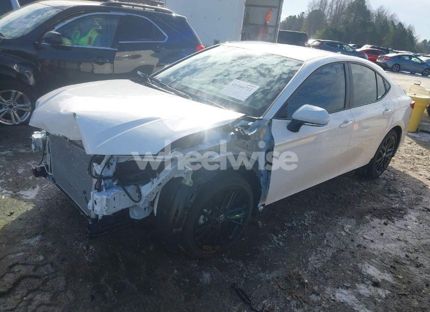 Photo 2 of 2025 Toyota Camry SE (VIN 4T1DAACK2SU535310)