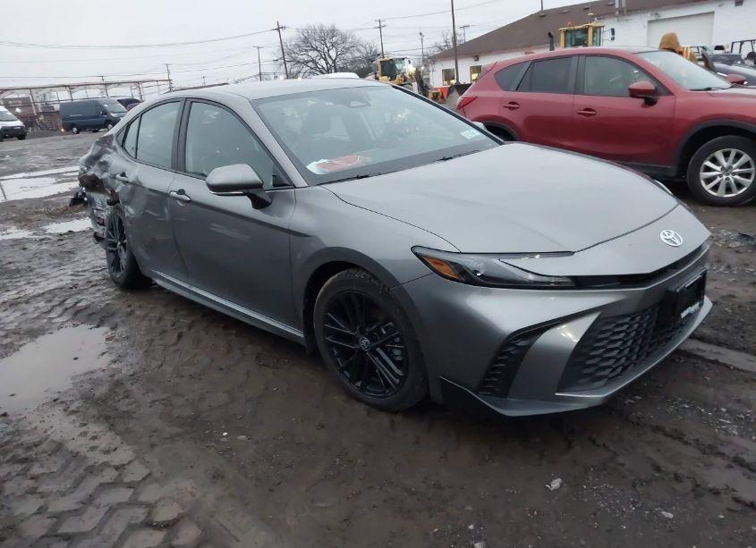 2025 Toyota Camry SE (VIN 4T1DAACK2SU539843) main photo